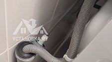 Установить новую отдельную стоящую стиральную машину