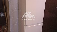 Установить отдельностоящий холодильник Indesit DF4180E