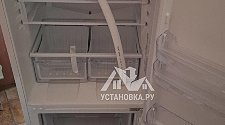 Установить холодильник или морозильник/Перенавесить двери холодильника