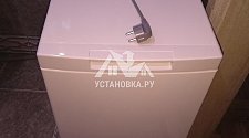 Установить на готовые коммуникации отдельностоящую стиральную машину Hotpoint Ariston