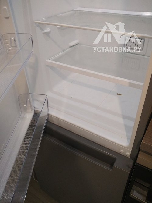 Перевесить двери на холодильнике