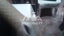 Отремонтировать или заменить подводку воды к душевой кабине