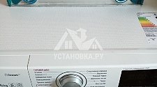Установить на кухне  отдельностоящую стиральную машину LG F-2M5WS4W на готовые коммуникации