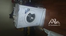 Установить стиральную машину Indesit IWUB 4085 на готовые коммуникации на кухне