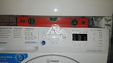 Установить в ванной под раковину новую стиральную машину Indesit