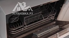 Установить компактную посудомоечную машину