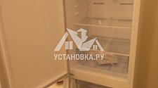 Перевесить двери без электронного дисплея на новом холодильнике Beko