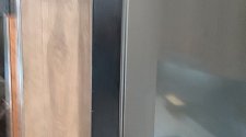 Перенавесить двери на холодильнике 