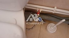 Установить стиральную машину Hotpoint Ariston в ванной комнате с доработкой залива и слива воды