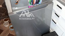 Перенавесить двери холодильника