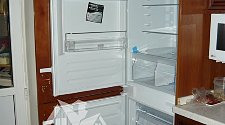 Установить встраиваемый холодильник Hotpoint-ariston