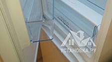 Перенавесить двери холодильника