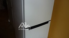 Установить отдельностоящий холодильник Indesit DF 4180 W