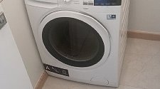 Установить в постирочной стиральную машину Electrolux EW7WR468W