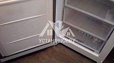 Перевесить двери на отдельностоящем холодильнике Hotpoint-Ariston