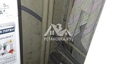 Демонтировать и установить в ванной комнате отдельностоящую стиральную машину Аристон на готовые коммуникации на место предыдущей