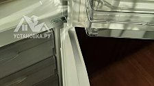 Перенавесить двери холодильника
