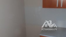 Установить холодильник