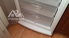 Перенавесить двери холодильника