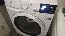Установить новую отдельностоящую стиральную машину Electrolux EW7WR468W