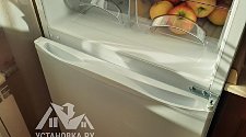 Перенавесить двери холодильника