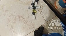 Установить и подключить стиральную машину/сушильную машину