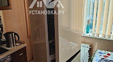 Установить холодильник