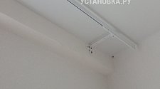 Установить новый настенный карниз