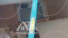 Установить встраиваемую вытяжку и электрическую плиту