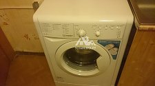 Установить на кухне стиральную машину Indesit IWSB 5085