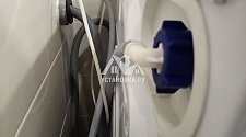 Установить в ванной комнате отдельностоящую стиральную машину Индезит на место предыдущей