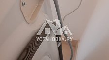 Установить стиральную машину Hotpoint Ariston в ванной комнате с доработкой залива и слива воды