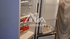 Перевесить двери на отдельностоящем холодильнике Hotpoint-Ariston