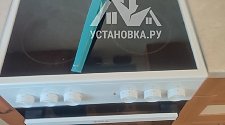 Установить встраиваемую вытяжку и электрическую плиту