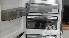 Установить холодильник или морозильник/Перенавесить двери холодильника