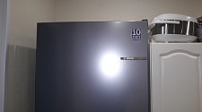 Установить новый холодильник Bosch отдельно стоящий на кухне