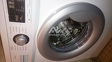Установить отдельностоящую стиральную машину LG F12B8WDG в ванной комнате