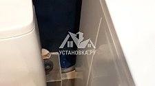 Установить отдельностоящую стиральную машину Electrolux EWT1066ESW в ванной комнате