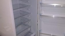Установка встроенного холодильника
