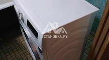 Демонтировать и установить отдельно стоящую стиральную машину Bosch в ванной комнате на готовые коммуникации на место прежней