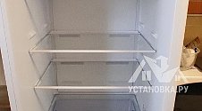 Перенавесить двери на холодильнике Beko