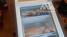 Перенавесить двери холодильника
