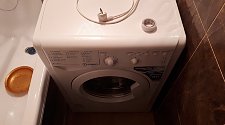 Установить отдельно стоящую стиральную машину Indesit IWUB 4105 CIS