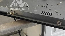 Установить/Подключить плиту/варочную панель.