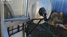 Демонтировать с балкона спутниковую тарелку