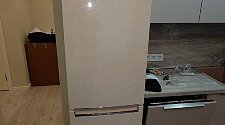 Перенавесить двери холодильника