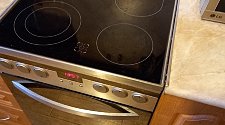 Устанвоить электроплиту