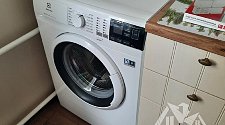 Установить новую отдельно стоящую стиральную машину Electrolux