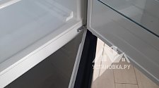 Перенавесить двери холодильника