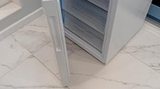 Перенавесить двери холодильника